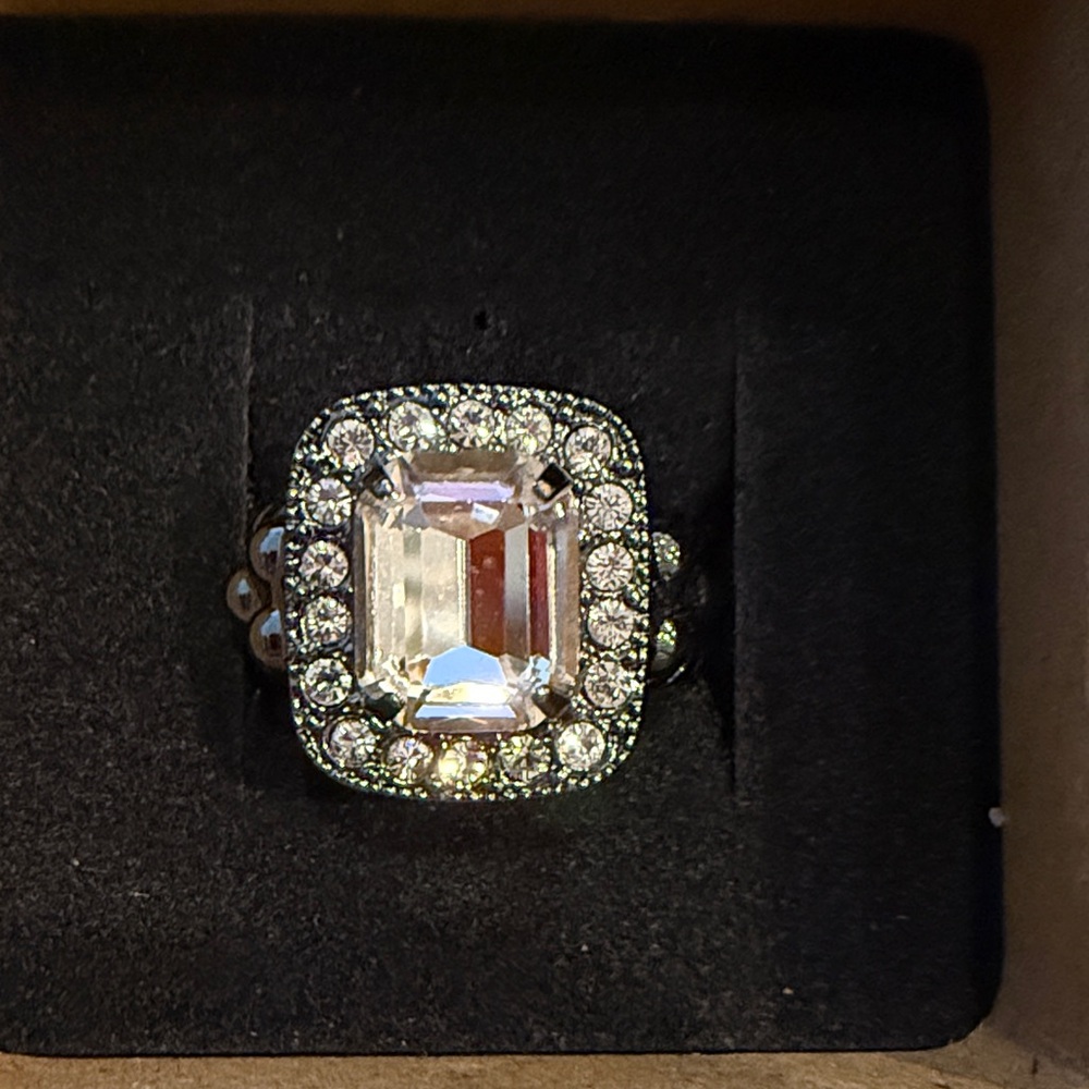 Sorrelli Silver Ring with Clear Gemstones
